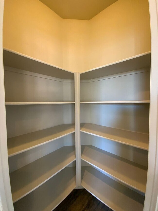 Building Photo - Recent Construction Luxury 4 Bedroom Home Available Near 528 / 550 in Rio Rancho!