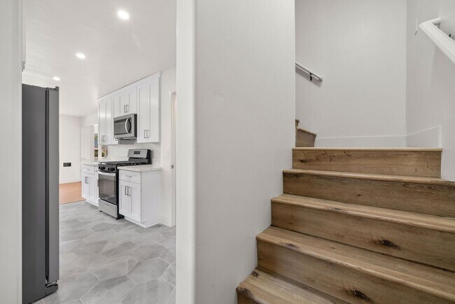 Building Photo - 4376 Del Monte