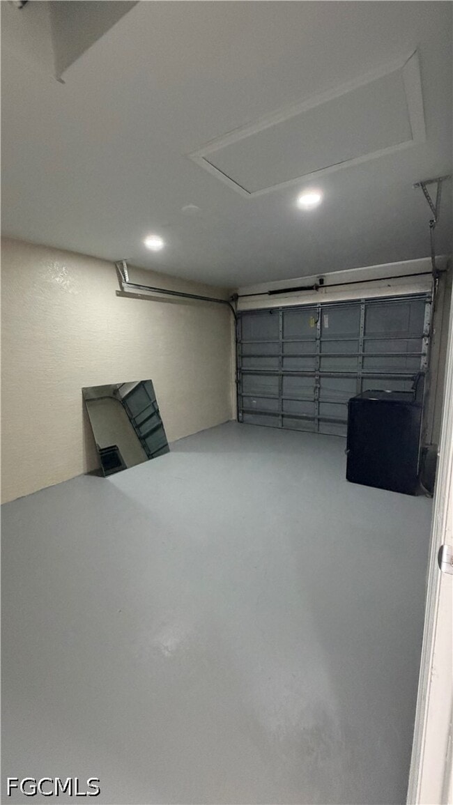 Building Photo - 5046 Locke Ln