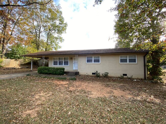 Building Photo - 18 Edwin Ave