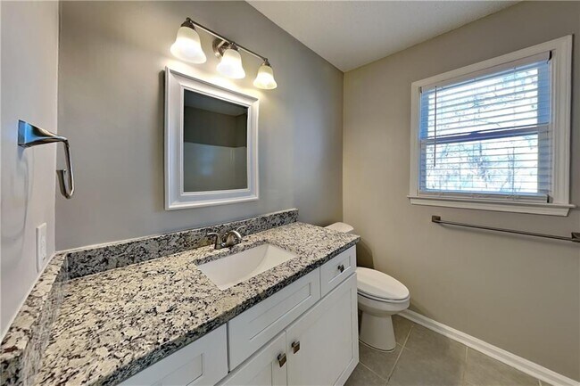 Building Photo - 1717 Victoria Way NW