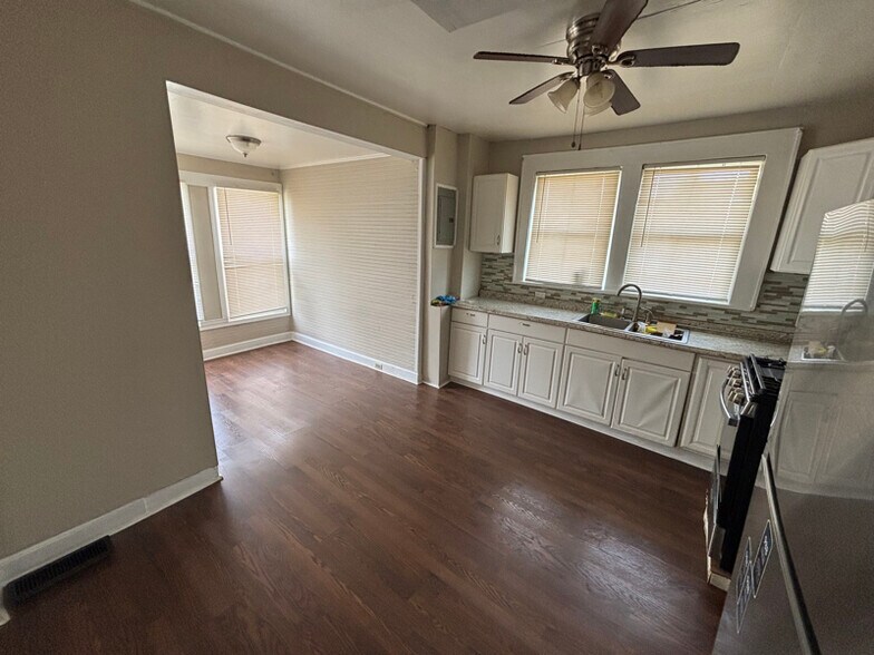 Building Photo - 1566 Lafayette Blvd NW