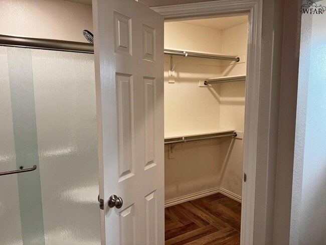 Building Photo - 301 Mariners Wy