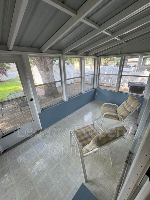 Building Photo - 2106 Assumption Dr