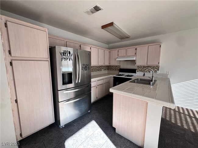 Building Photo - 3880 N Blue Wave Dr