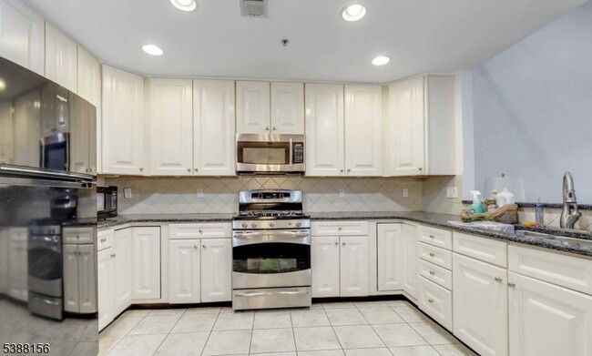 Building Photo - 16 Forshee Cir