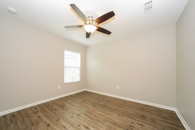 Building Photo - 2126 Tyson Lake Dr