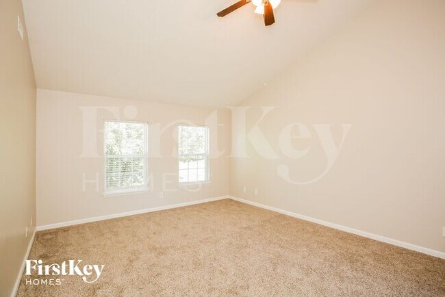 Building Photo - 5815 Bluestem Ct