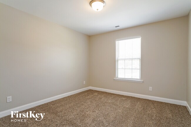 Building Photo - 4301 Sir Julian Ct