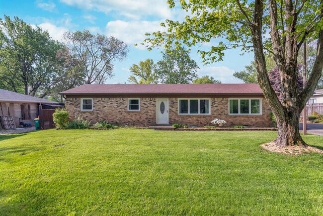 Primary Photo - Beautifully updated home located in the he...