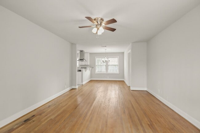 Building Photo - 927 Walling St