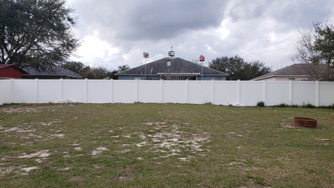 Building Photo - 5141 Pine Needle Dr