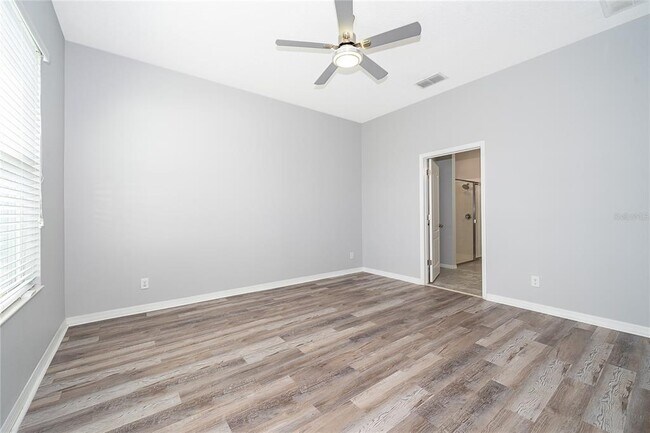 Building Photo - 902 Grand Hilltop Dr