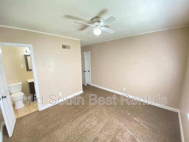 Building Photo - 1882 Driftwood Ave