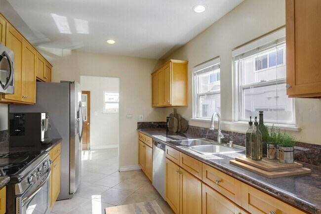 Building Photo - 4021 33rd St