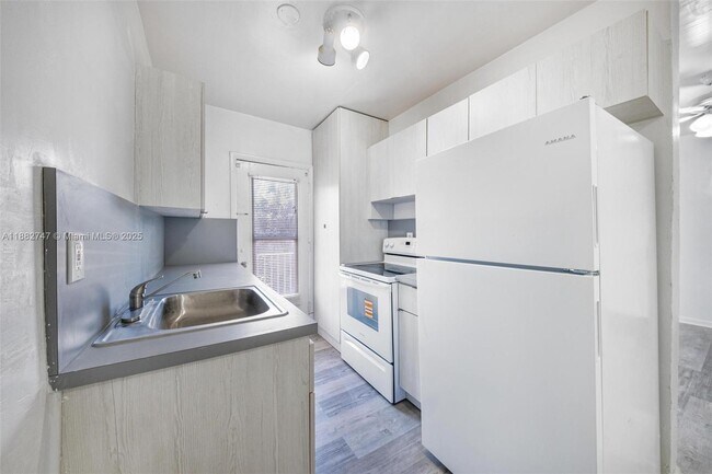 Building Photo - 7271 Gary Ave