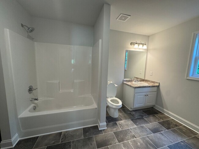 Building Photo - Beautiful Commerce City on in Swim/Playgro...
