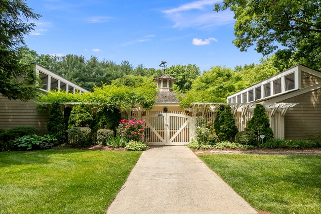 Building Photo - 6916 Seven Locks Rd