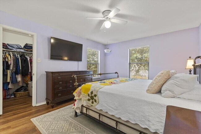 Building Photo - 304 Cordero Dr