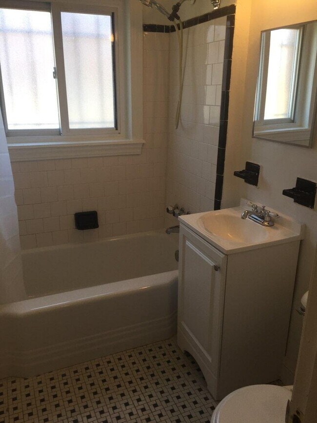 Interior Photo - 1723 27th Street SE