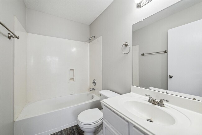 Building Photo - 1435 Glasholm Dr