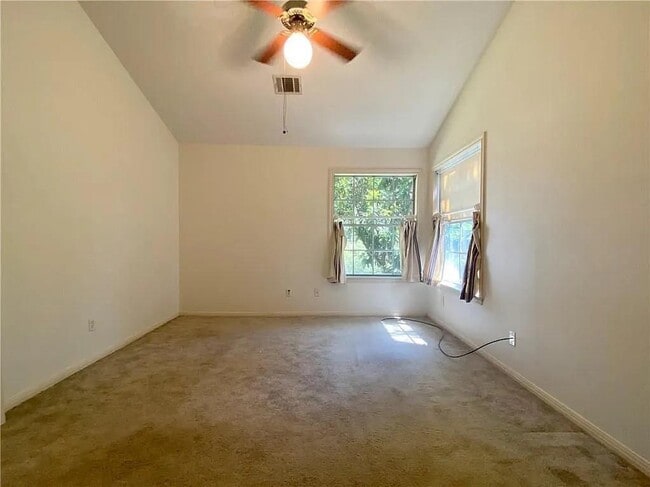 Building Photo - 1811 W 39th St