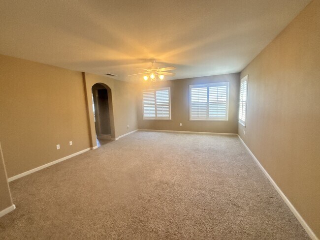 Building Photo - 1527 Horizon Ln