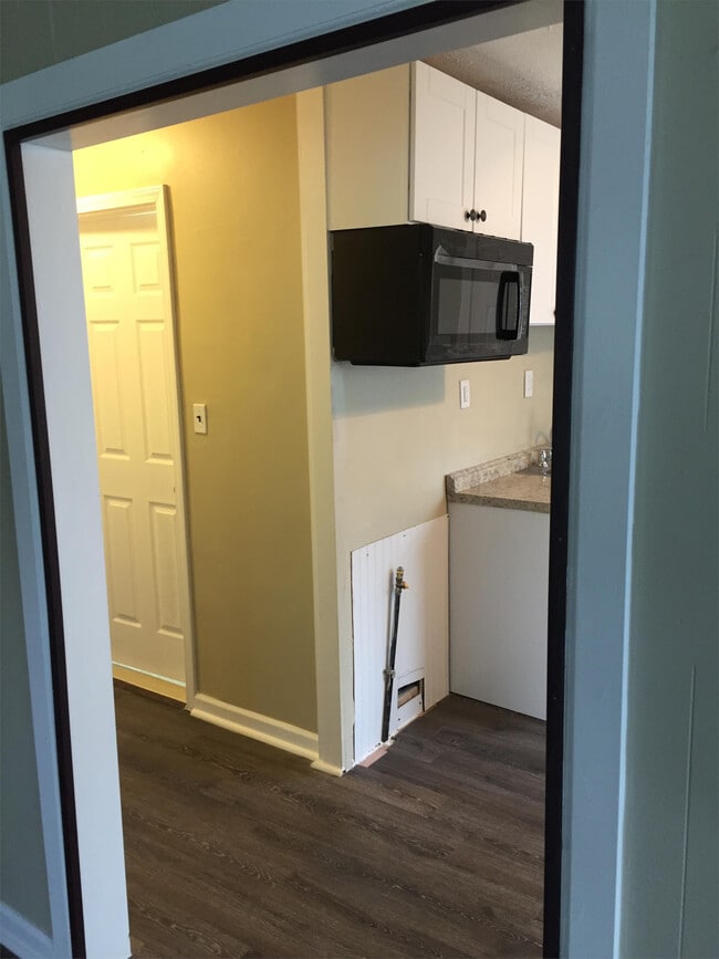 Building Photo - 21576 Audrey Ave