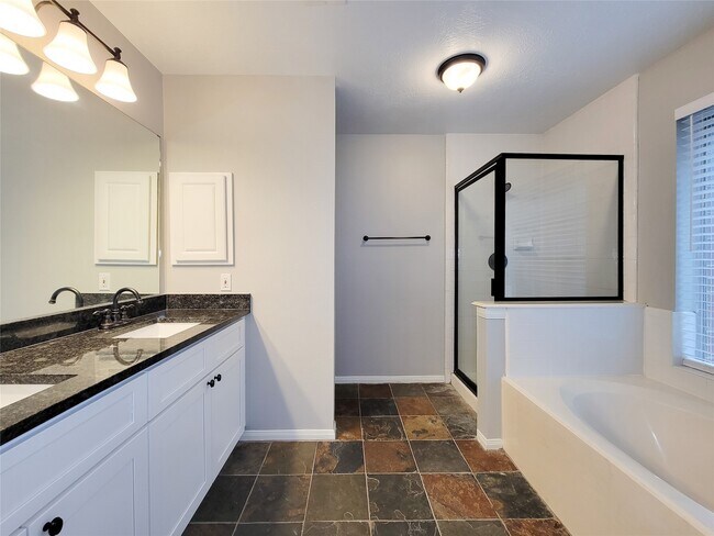 Building Photo - 18214 Arbormont Dr