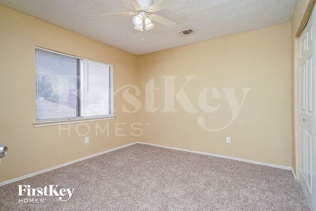 Building Photo - 3934 Cochise Dr