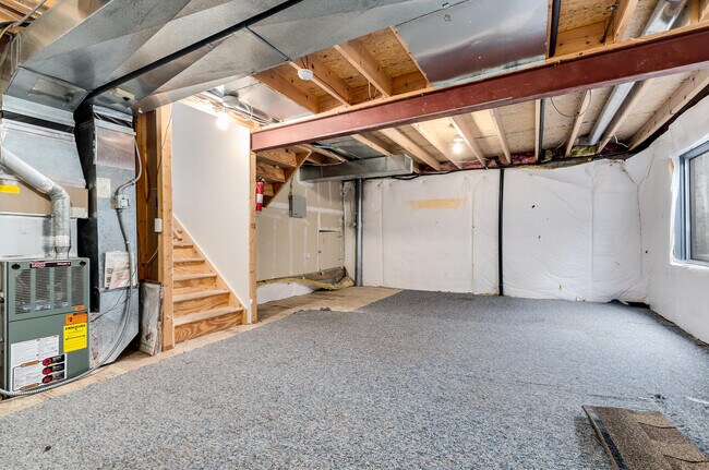 Building Photo - 1458 Sunnyside St