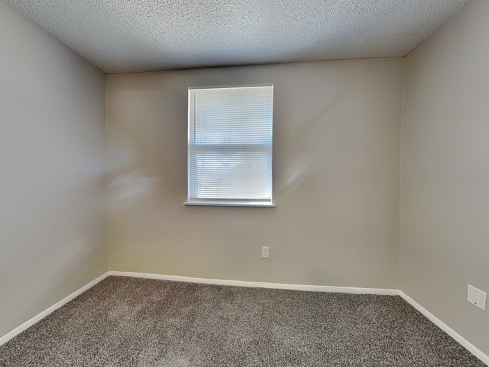 Building Photo - 11749 Kingfisher Ln E