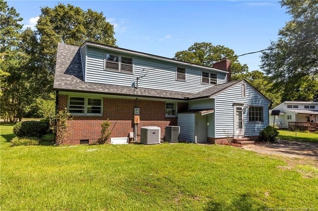 Building Photo - 13520 Oakwood Dr