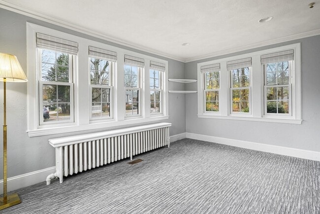 Building Photo - 28 Exmoor Rd