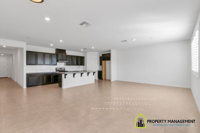 Building Photo - Modern and Spacious 4-Bedroom Home for Rent!