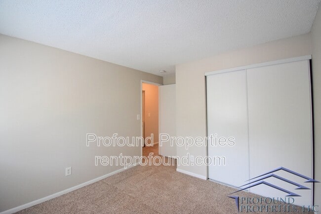 Building Photo - 12185 SW Gingham Ln