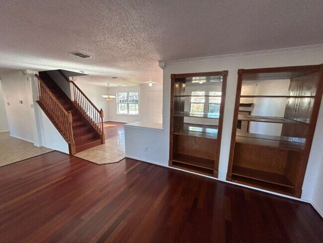 Building Photo - 1137 Beechwood Ln