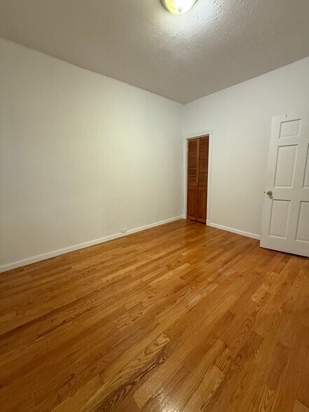 Primary Room - 529 80th St