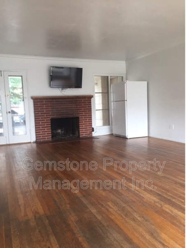 Building Photo - 4938 Art St