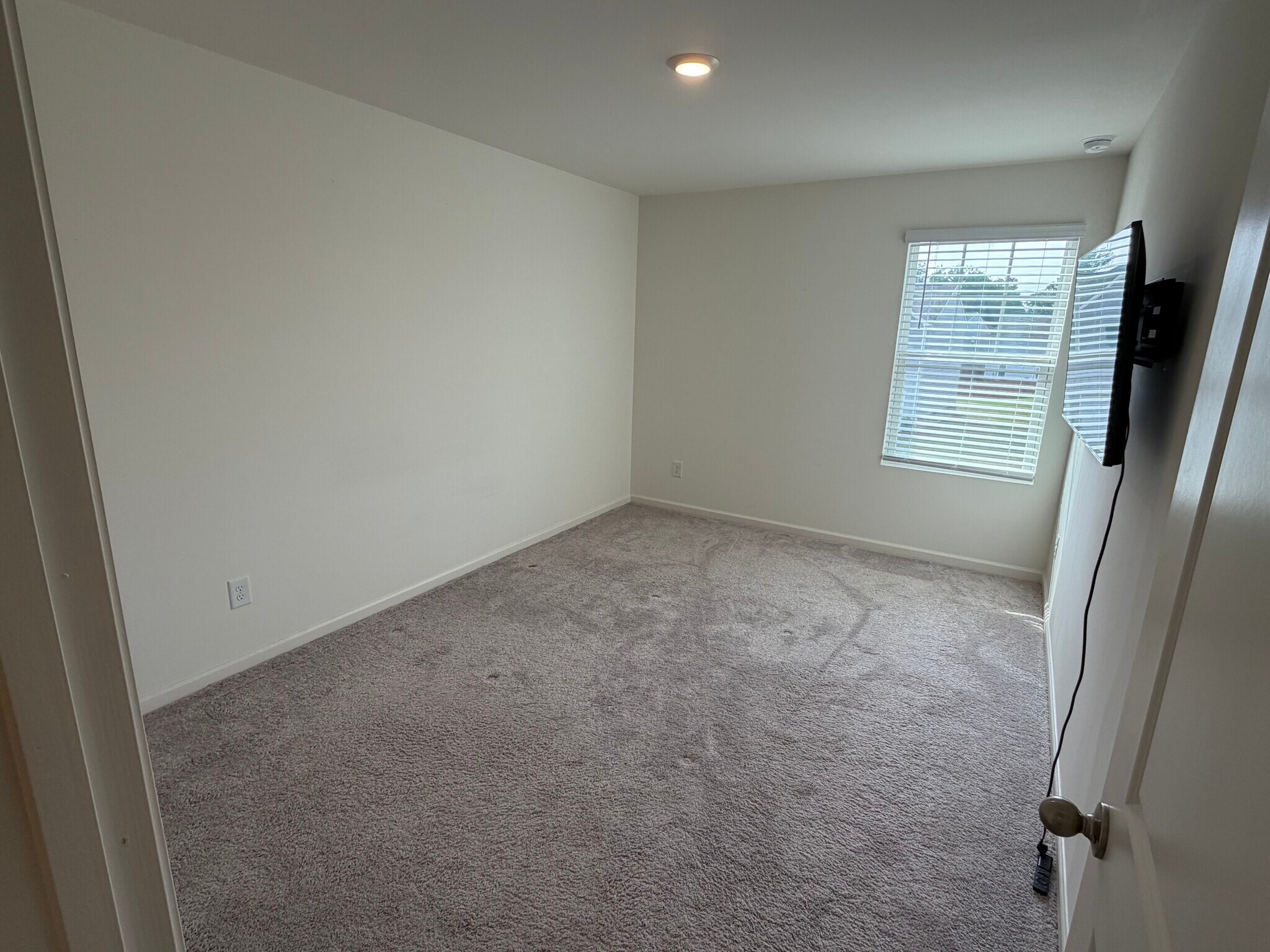 Bedroom 4 - 628 Knightsbridge Ln
