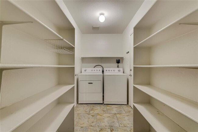 Building Photo - 1105 Fox Sparrow Cove