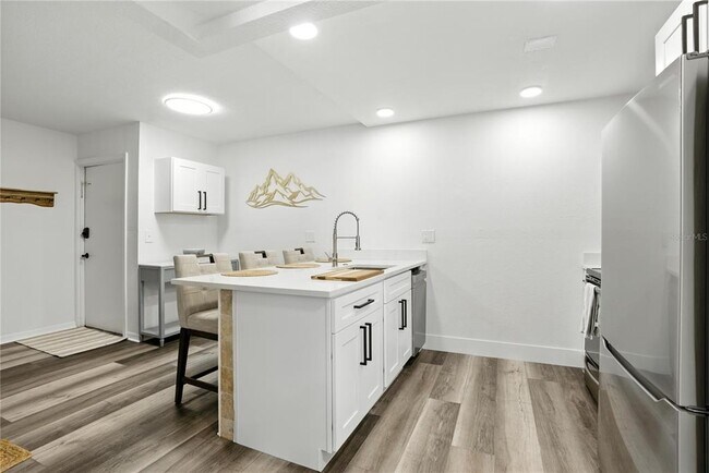 Building Photo - 1799 N Highland Ave