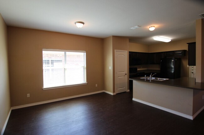 Building Photo - 19391 King Ranch Dr