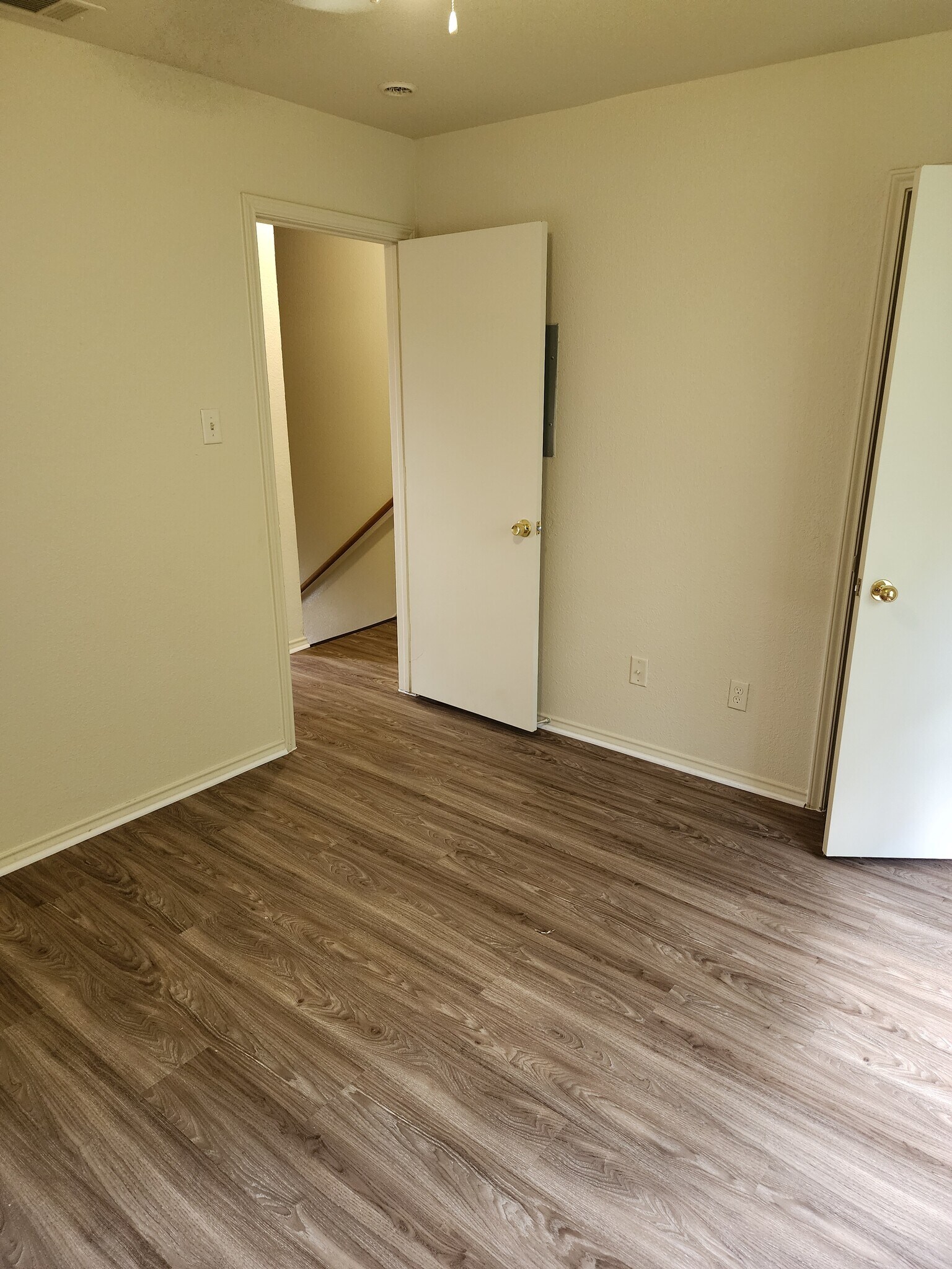 Building Photo - 5709 Redstone Dr