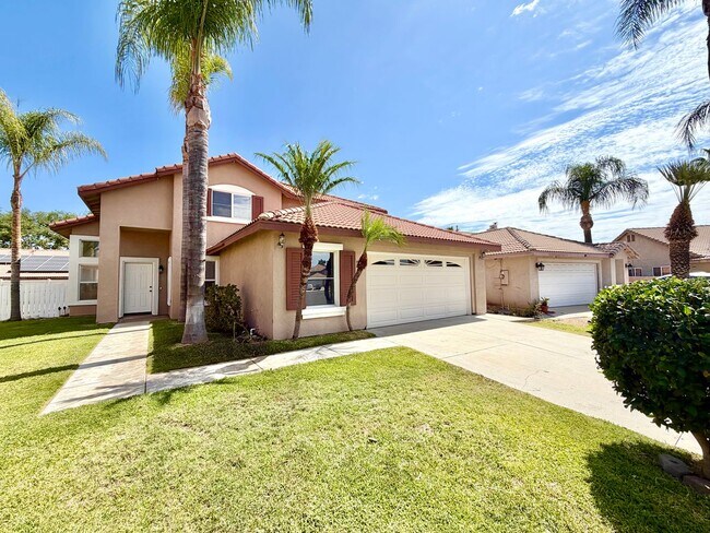 Building Photo - 4 Bedroom 3 Bathroom Cul-de-sac Home with Huge Backyard