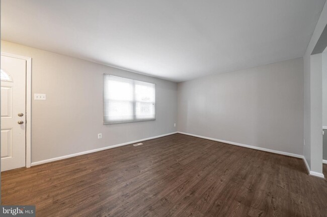 Living Room - 3049 Silent Valley Dr