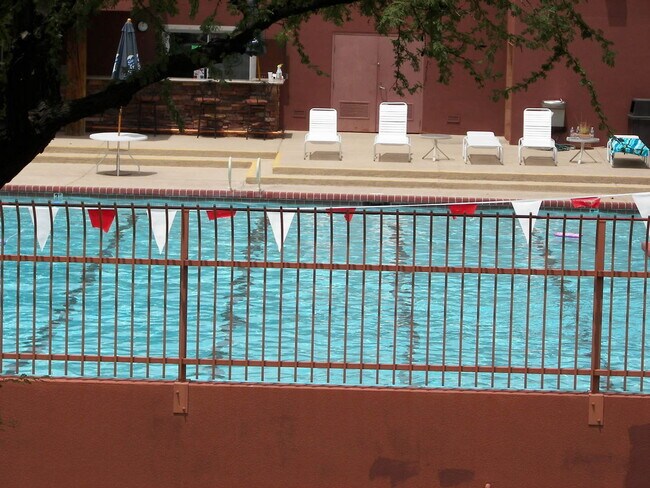 Building Photo - POPULAR RED MOUNTAIN RANCH COMMUNITY