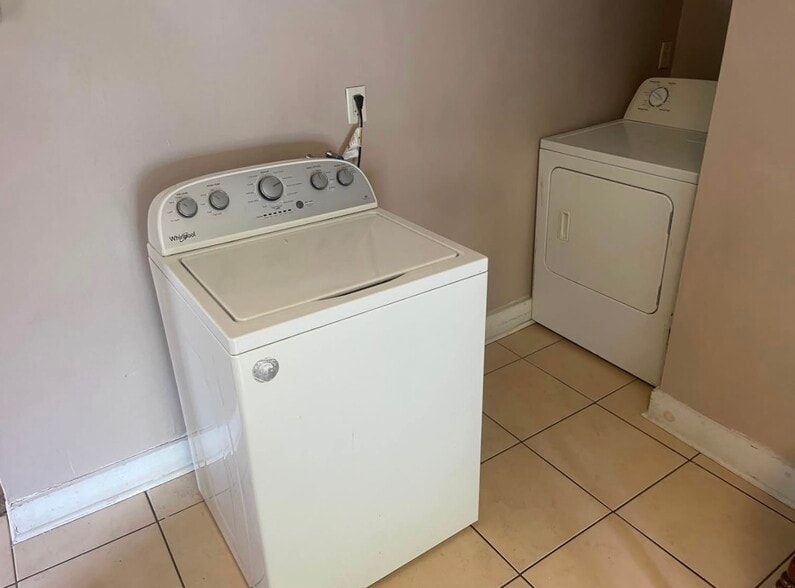 Building Photo - 118 Peters Run Rd