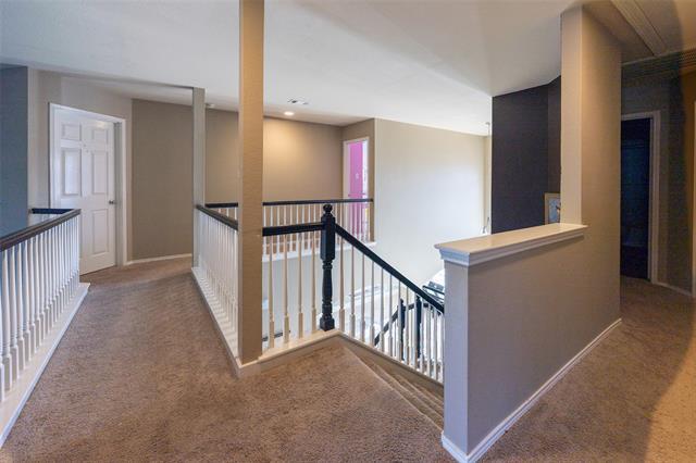 Building Photo - 9216 Sterling Gate Dr