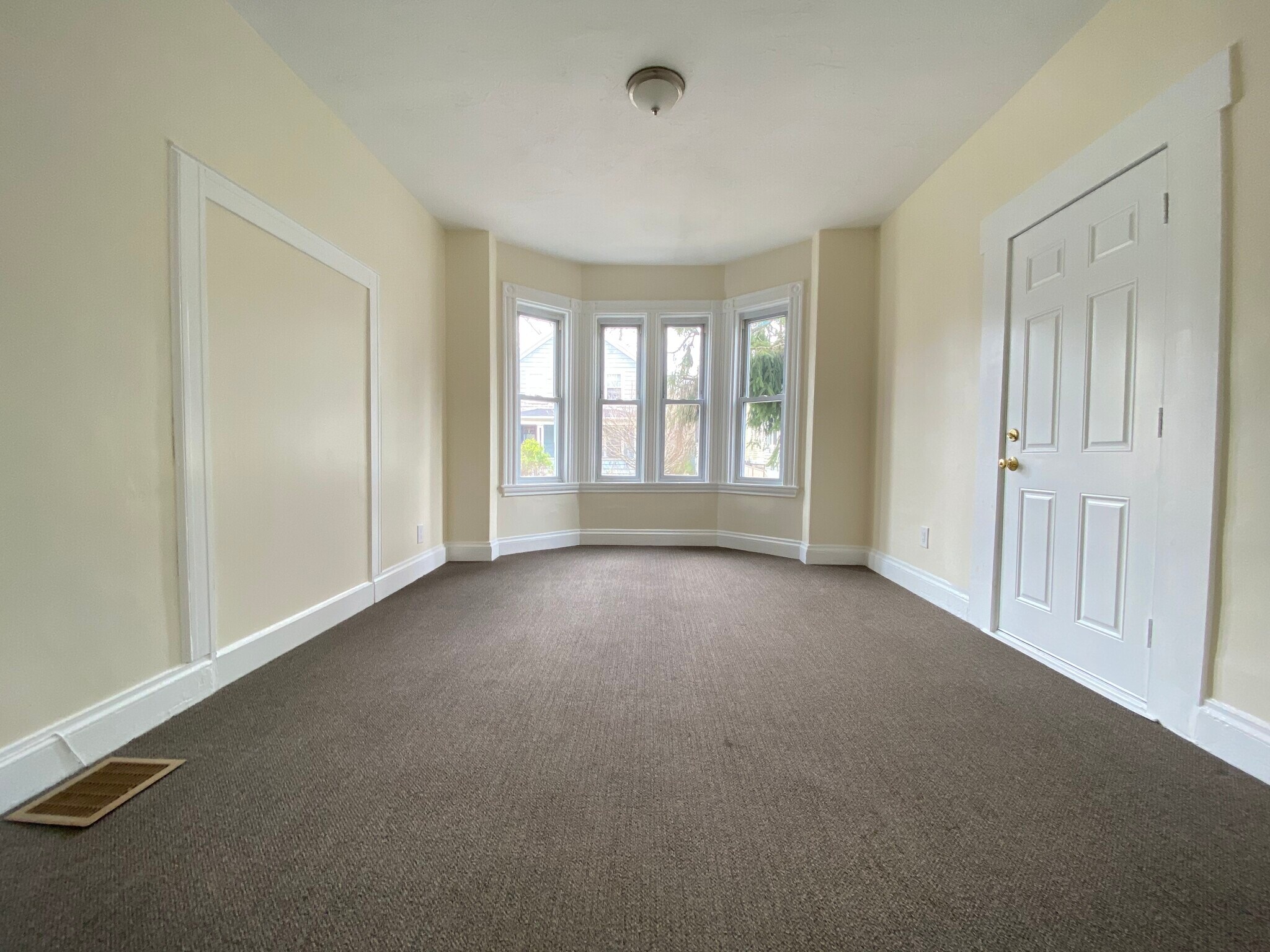 Building Photo - 23 Union Ave